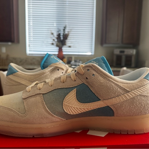 Nike Dunk SE Low “ Los Angeles “ - Picture 4 of 11